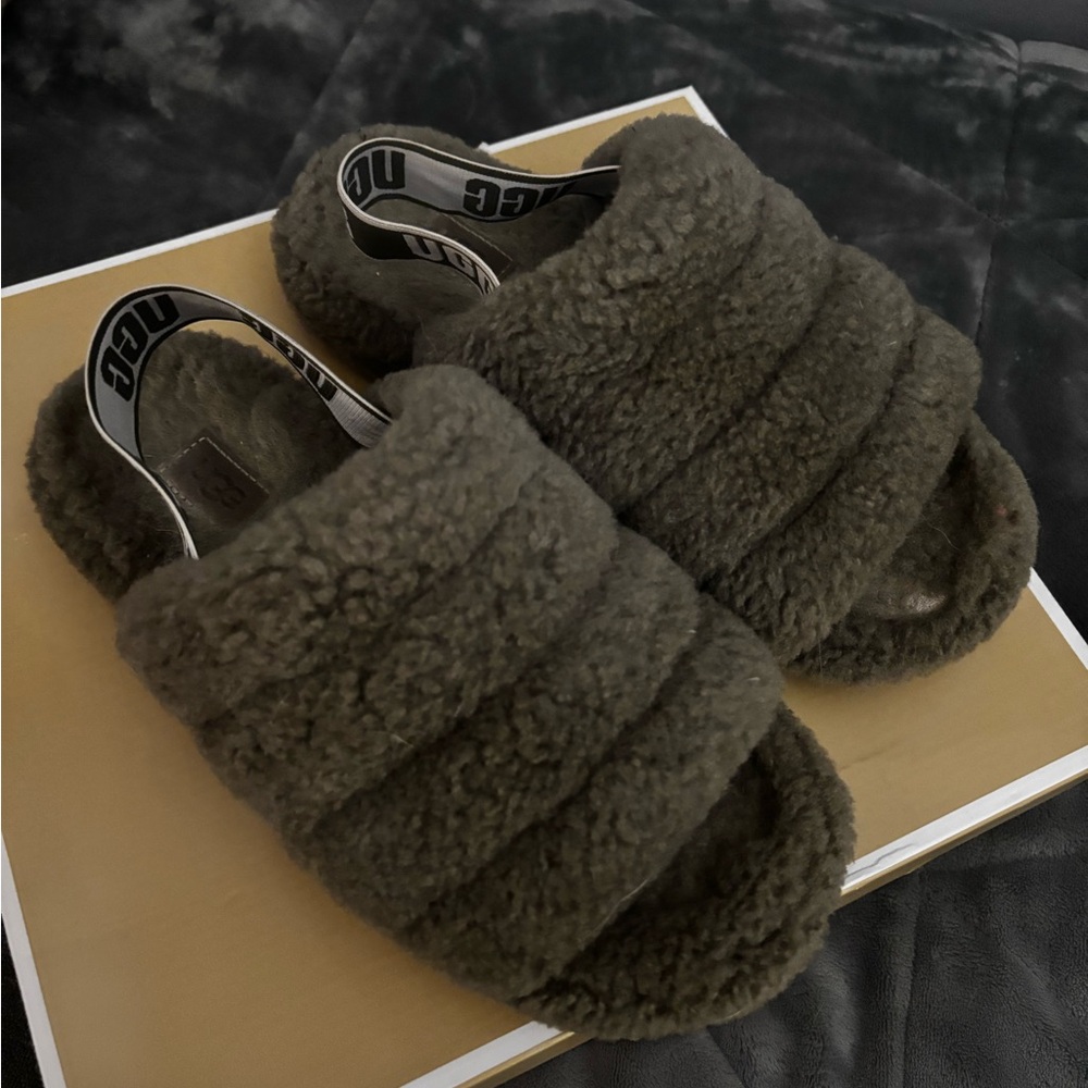 UGG Women's Cozy Olive Slippers